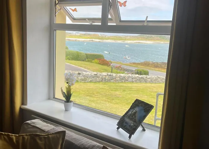 Pier View House * 발리코닐리